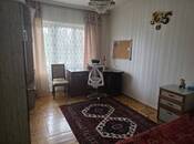 Satılır 3 otaqlı köhnə tikili 75 m², Azadlıq Prospekti m., photo 2 from 6