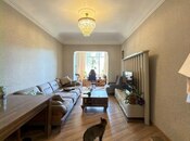 Satılır 2 otaqlı köhnə tikili 50 m², Yasamal r., photo 1 from 8