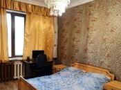 Satılır 5 otaqlı köhnə tikili 120 m², Əhmədli m., photo 1 from 4