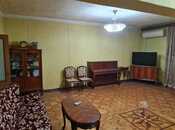 İcarəyə verilir 3 otaqlı köhnə tikili 130 m², 28 May m., photo 1 from 8