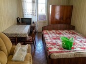 Satılır 1 otaqlı köhnə tikili 40 m², Nərimanov r., photo 2 from 8