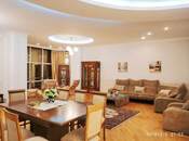 İcarəyə verilir 4 otaqlı yeni tikili 220 m², 28 May m., photo 6 from 8