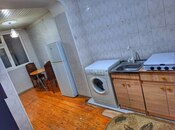Satılır 2 otaqlı köhnə tikili 60 m², İnşaatçılar m., photo 5 from 8