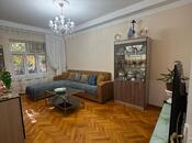 Satılır 2 otaqlı köhnə tikili 70 m², İnşaatçılar m., photo 1 from 8