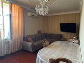 Satılır 2 otaqlı köhnə tikili 65 m², Bakıxanov q., photo 1 from 8