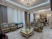 Satılır 3 otaqlı köhnə tikili 213 m², Sahil m., photo 1 from 8
