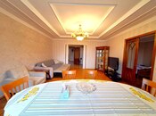 İcarəyə verilir 3 otaqlı köhnə tikili 135 m², Elmlər Akademiyası m., photo 2 from 8