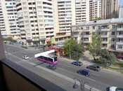 Satılır 2 otaqlı köhnə tikili 67 m², Elmlər Akademiyası m., photo 2 from 8