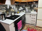 Satılır 3 otaqlı köhnə tikili 70 m², Yasamal r., photo 8 from 8