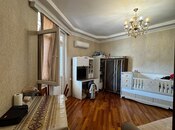 Satılır 2 otaqlı köhnə tikili 35 m², Elmlər Akademiyası m., photo 2 from 8