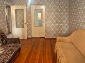 Продаётся 3-комн. вторичка 70 м², м. Кара Караев, photo 1 from 8