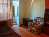 Продаётся 3-комн. вторичка 70 м², м. Кара Караев, photo 2 from 8