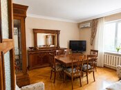 Satılır 4 otaqlı köhnə tikili 105 m², Elmlər Akademiyası m., photo 2 from 8