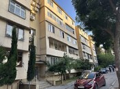 Satılır 3 otaqlı köhnə tikili 65 m², Xalqlar Dostluğu m., photo 1 from 8