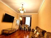Satılır 3 otaqlı köhnə tikili 120 m², Gənclik m., photo 1 from 8