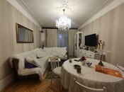 Satılır 3 otaqlı köhnə tikili 70 m², Nizami m., photo 1 from 8