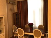 Satılır 3 otaqlı köhnə tikili 100 m², 28 May m., photo 1 from 8