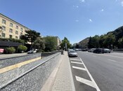 Продаётся 2-комн. вторичка 52 м², м. Элмляр Академиясы, photo 1 from 8
