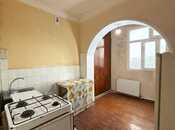 Satılır 1 otaqlı köhnə tikili 45 m², İnşaatçılar m., photo 3 from 8