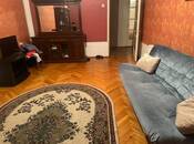 Satılır 2 otaqlı köhnə tikili 70 m², Qara Qarayev m., photo 2 from 8