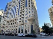 Satılır 4 otaqlı yeni tikili 242 m², 28 May m., photo 1 from 5