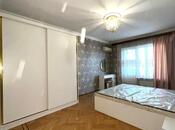 Сдаётся 3-комн. вторичка 85 м², м. Низами, photo 1 from 8