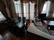 Satılır 2 otaqlı köhnə tikili 75 m², 28 May m., photo 2 from 8