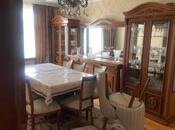 Satılır 4 otaqlı köhnə tikili 110 m², Əhmədli m., photo 1 from 8