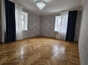 Продаётся 2-комн. вторичка 60 м², м. Элмляр Академиясы, photo 1 from 8