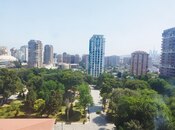 Продаётся 2-комн. вторичка 80 м², м. Низами, photo 1 from 8