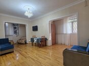 Сдаётся 2-комн. вторичка 65 м², м. Иншаатчылар, photo 1 from 7