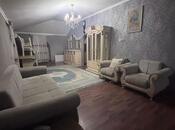 İcarəyə verilir 3 otaqlı köhnə tikili 125 m², İnşaatçılar m., photo 1 from 6