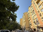 Satılır 3 otaqlı köhnə tikili 90 m², Yeni Yasamal q., photo 1 from 8