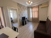 Satılır 2 otaqlı köhnə tikili 40 m², Nizami m., photo 2 from 7