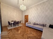 Satılır 3 otaqlı köhnə tikili 105 m², İçəri Şəhər m., photo 2 from 8