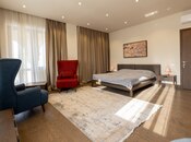Сдаётся 3-комн. новостройка 191 м², м. 28 мая, photo 1 from 7