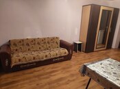 Satılır 2 otaqlı köhnə tikili 43 m², Qara Qarayev m., photo 3 from 5