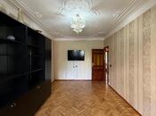 Satılır 2 otaqlı köhnə tikili 65 m², Xalqlar Dostluğu m., photo 2 from 8