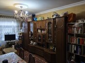 Satılır 5 otaqlı köhnə tikili 105 m², Xalqlar Dostluğu m., photo 1 from 8