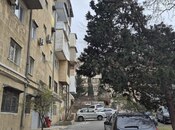 Satılır 3 otaqlı köhnə tikili 85 m², Yasamal q., photo 1 from 8