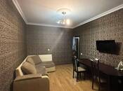 Сдаётся 3-комн. вторичка 70 м², м. 20 января, photo 1 from 8