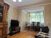 Продаётся 3-комн. вторичка 65 м², м. Иншаатчылар, photo 1 from 8