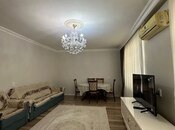 Satılır 4 otaqlı köhnə tikili 102 m², Xalqlar Dostluğu m., photo 2 from 8