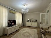 Satılır 4 otaqlı köhnə tikili 102 m², Xalqlar Dostluğu m., photo 1 from 8