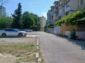 Satılır 3 otaqlı köhnə tikili 75 m², Qara Qarayev m., photo 4 from 8