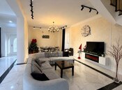 Satılır 7 otaqlı həyət evi/bağ evi 260 m², Novxanı q., photo 2 from 8