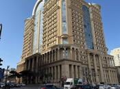 Сдаётся 4-комн. новостройка 175 м², м. Элмляр Академиясы, photo 1 from 8