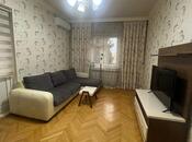 Продаётся 2-комн. вторичка 80 м², м. Кара Караев, photo 1 from 8