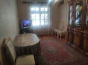 Satılır 3 otaqlı köhnə tikili 55 m², Qara Qarayev m., photo 1 from 8