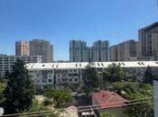 Продаётся 3-комн. вторичка 70 м², м. Иншаатчылар, photo 1 from 8
